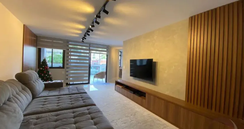 LINDO APARTAMENTO DE 3 DORMITÓRIOS NO CENTRO DE FLORIANÓPOLIS