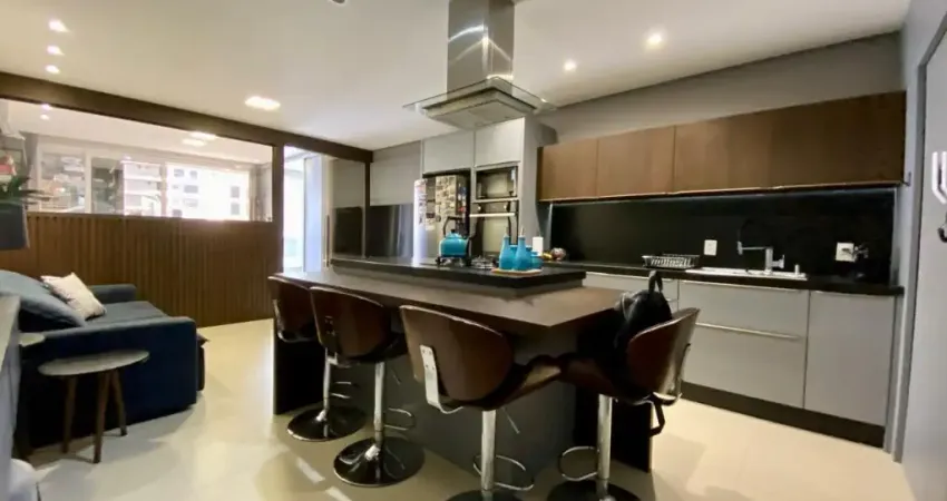 MARAVILHOSO APARTAMENTO DE 1 DORMITÓRIO NO CENTRO DE FLORIANÓPOLIS