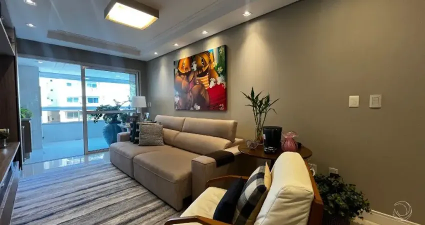 MARAVILHOSO APARTAMENTO DE 3 SUÍTES NO CENTRO DE FLORIANÓPOLIS