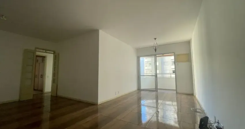 LINDO  APARTAMENTO DE 3 DORMITÓRIOS NO CENTRO DE FLORIANÓPOLIS