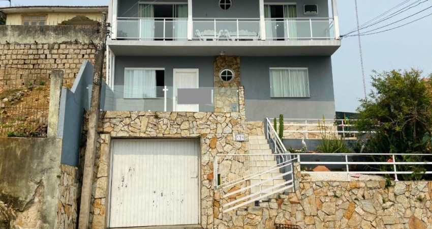 MARAVILHOSA CASA RESIDENCIAL DE 7 DORMITÓRIOS NO CENTRO DE FLORIANÓPOLIS