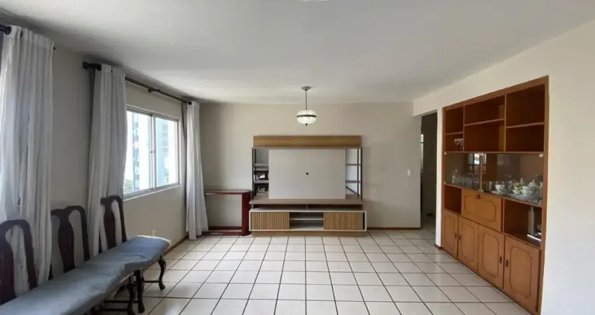 ÓTIMO APARTAMENTO DE 3 DORMITÓRIOS NO CENTRO DE FLORIANÓPOLIS