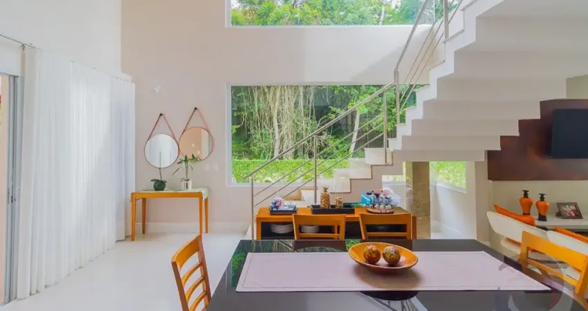 LINDA CASA RESIDENCIAL DE 3 DORMITÓRIOS EM SANTO ANTÔNIO DE LISBOA