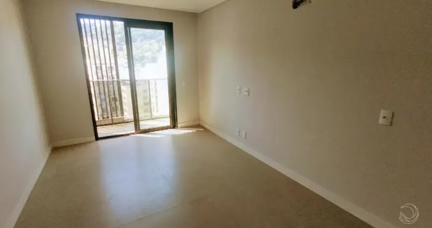 ÓTIMO APARTAMENTO DE 2 DORMITÓRIOS NO CENTRO DE FLORIANÓPOLIS