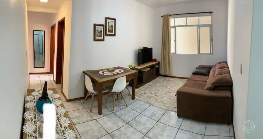 LINDO APARTAMENTO DE 2 DORMITÓRIOS NO CENTRO DE FLORIANÓPOLIS