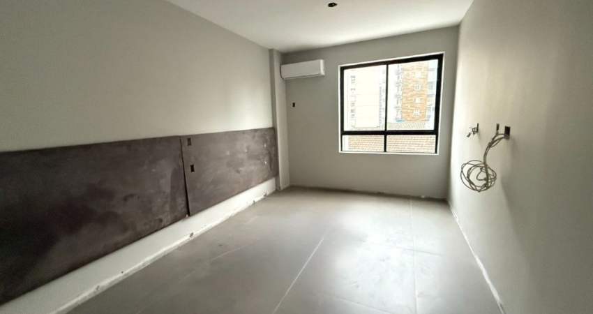 ÓTIMO APARTAMENTO DE 1 DORMITÓRIO NO CENTRO DE FLORIANÓPOLIS