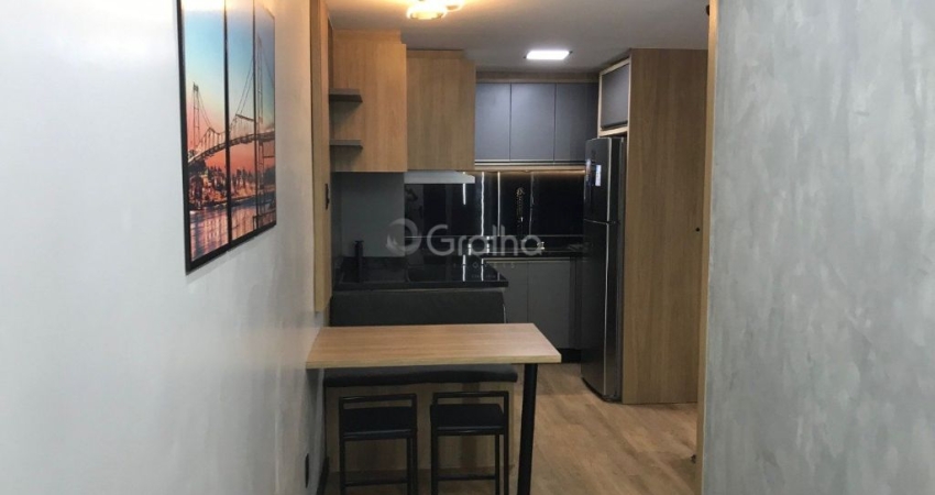 LINDO APARTAMENTO DE 1 DORMITÓRIO NO CENTRO DE FLORIANÓPOLIS