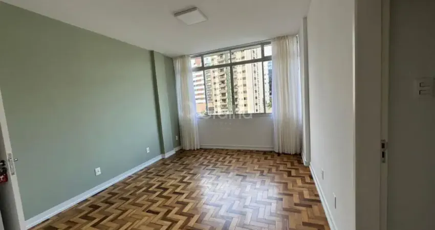 ÓTIMO APARTAMENTO DE 2 DORMITÓRIOS NO CENTRO DE FLORIANÓPOLIS