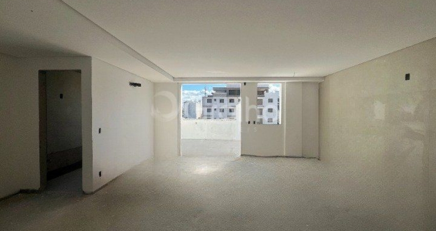 APARTAMENTO  DE 1 DORMITÓRIO NO CENTRO DE FLORIANÓPOLIS