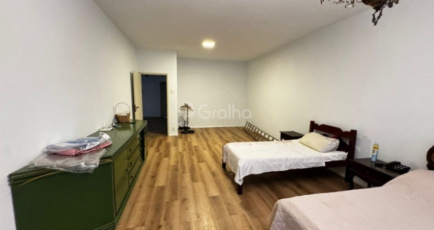 CASA DE 4 DORITÓRIOS NO CENTRO DE FLORIANÓPOLIS