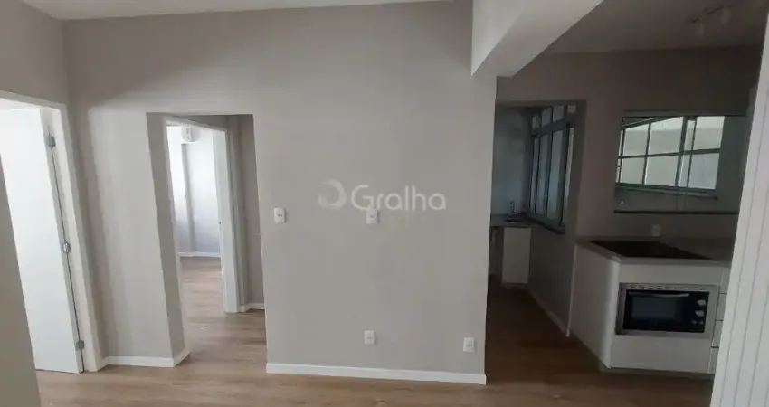 APARTAMENTO DE 2 DORMITÓRIOS NO CENTRO DE FLORIANÓPOLIS