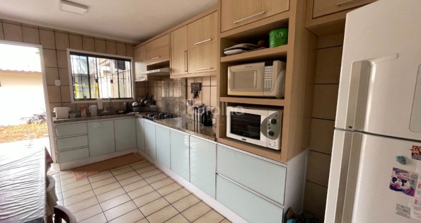 Casa com 3 quartos à venda na Avenida Buriti, 000, Itacorubi, Florianópolis