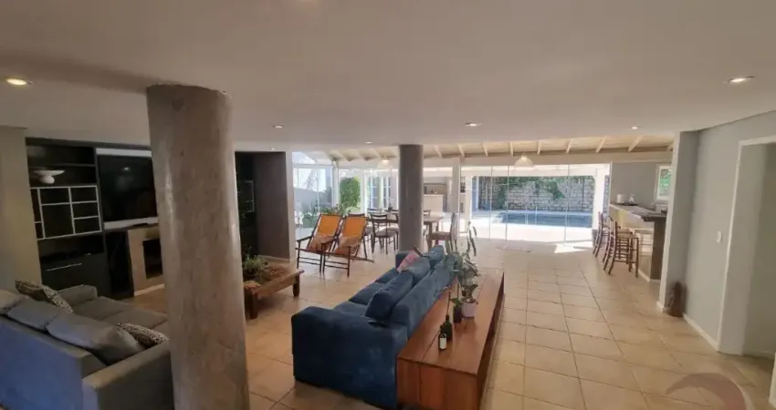 Casa residencial de 4 dormitórios no bairro lagoa da conceição