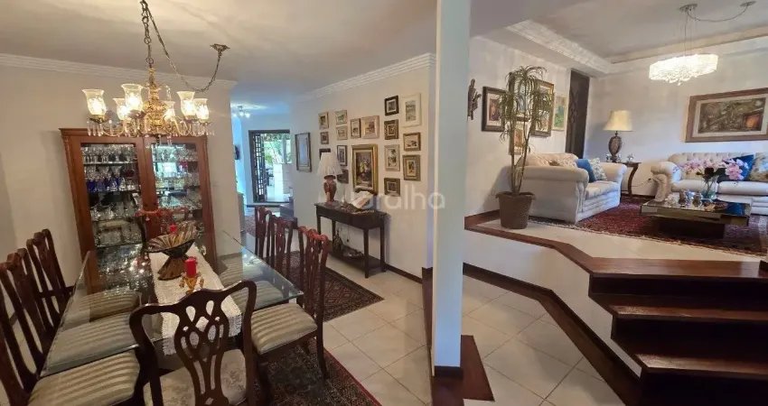 Linda casa de 274m² com 3 suítes em joão paulo em florianópolis
