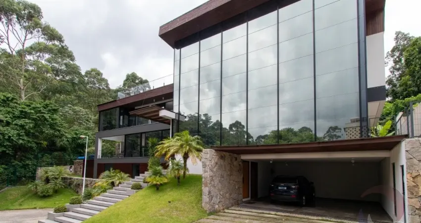 Linda casa residencial de 4 dormitórios no bairro cacupé em florianópolis