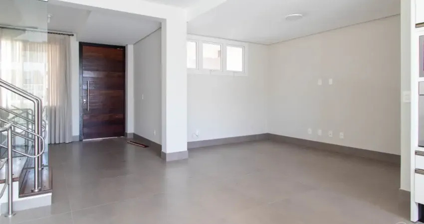 Maravilhosa casa residencial de 3 dormitórios no bairro cacupé