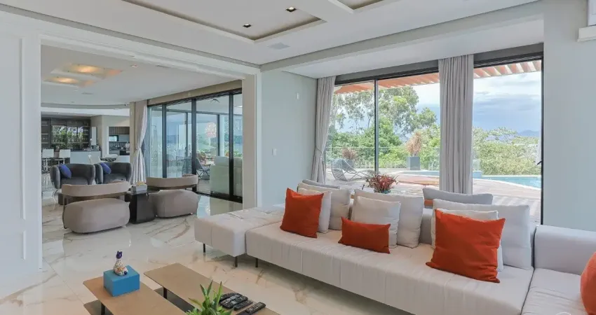 Maravilhosa casa em condomínio fechado com 5 suítes em cacupé