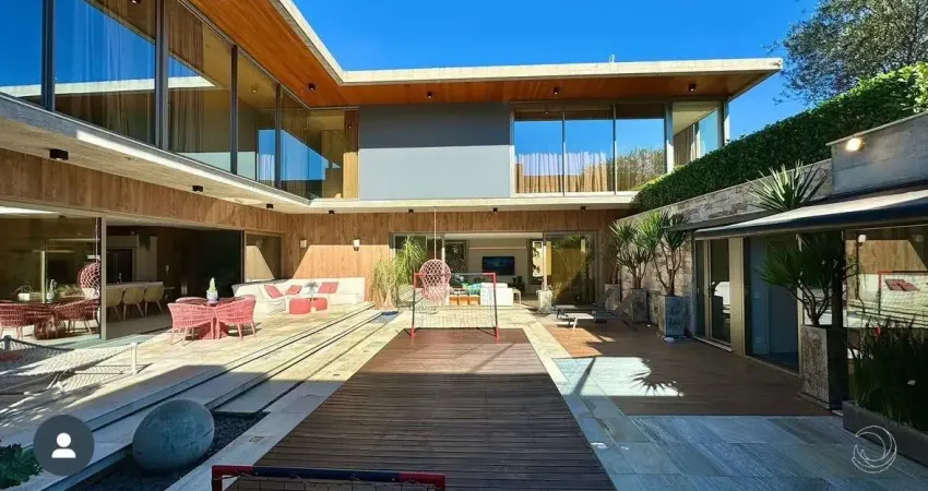 Maravilhosa casa alto padrão com 4 suítes em cacupé  em florianópolis