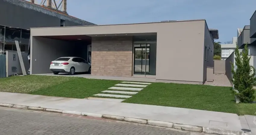 Maravilhosa casa residencial de 2 dormitórios no bairro ratones em florianópolis