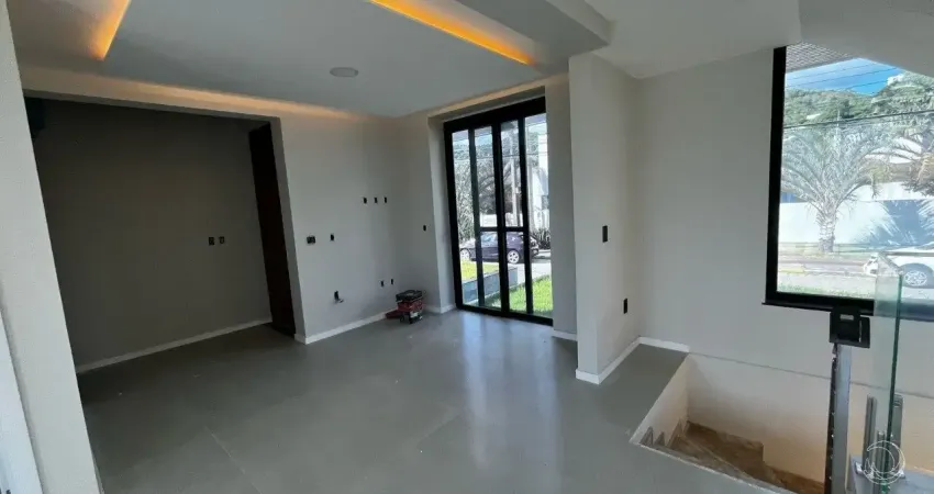 Maravilhosa casa residencial de 3 dormitórios no bairro jurerê