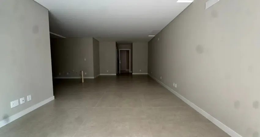 Maravilhoso apartamento 131m², 1 suíte, 1 demi e 02 vagas em jurerê