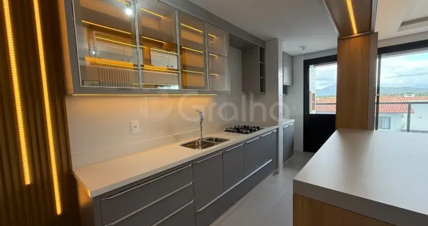 Apartamento de 65m² com 2 quartos sendo 1 suíte em Canasvieiras
