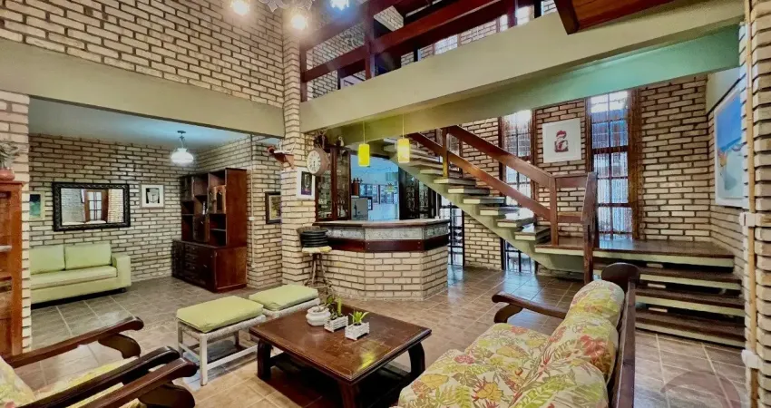 Casa Residencial de 5 dormitórios no bairro Cachoeira Do Bom Jesus