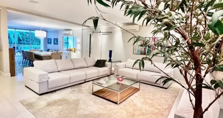 Apartamento de 4 dorms no bairro Cachoeira Do Bom Jesus em Florianópolis