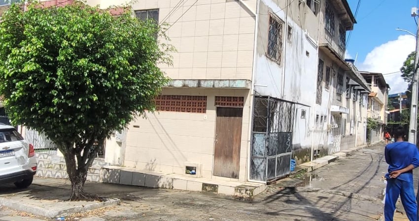 Casa com 6 quartos à venda na Rua Coqueiro Grande, 68, Cajazeiras, Salvador