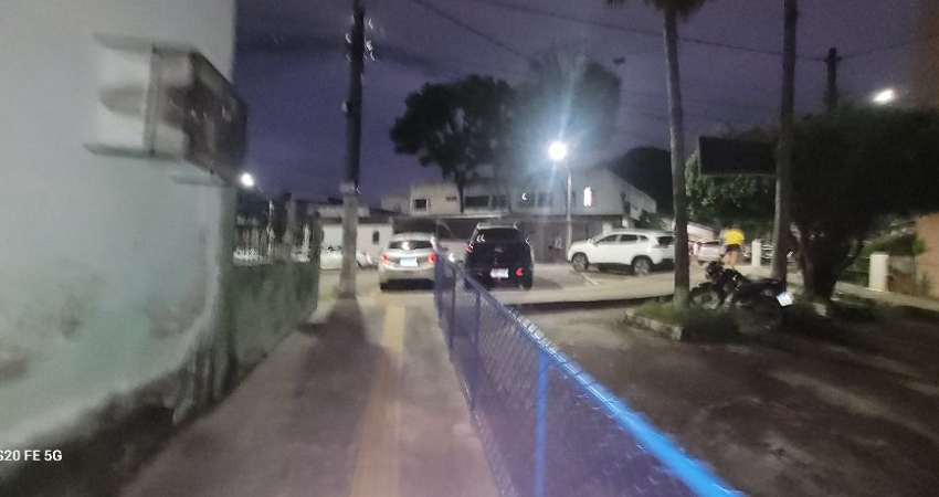Condomínio  Magalhães  neto  2/4 valor  150.000,00