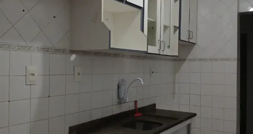 Apartamento com 3 quartos para alugar na Conjunto Bosque Imperial, 567, São Marcos, Salvador