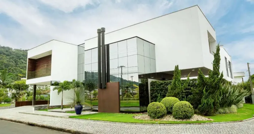 Casa com 4 dormitórios à venda, 440 m² por R$ 3.100.000,00 - Centro (Pirabeiraba) - Joinville/SC