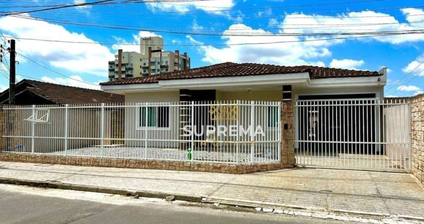 Casa com 3 dormitórios à venda, 159 m² por R$ 900.000,00 - Costa e Silva - Joinville/SC