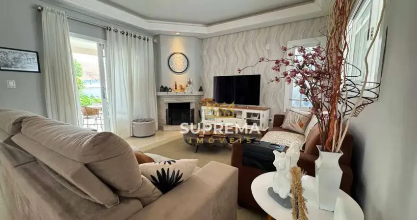 Casa com 3 dormitórios à venda, 224 m² por R$ 1.590.000,00 - América - Joinville/SC