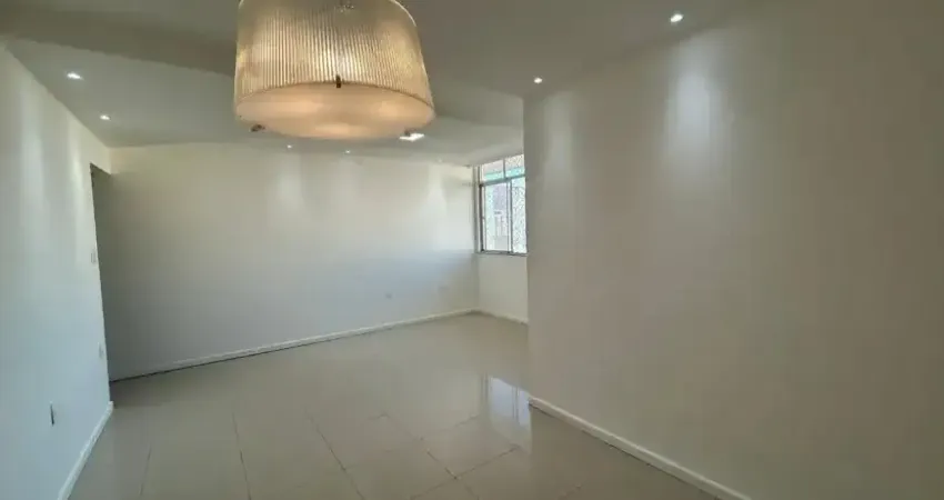 Apartamento no Imbuí - 3 Quartos (1 Suíte) - Andar Alto - Nascente