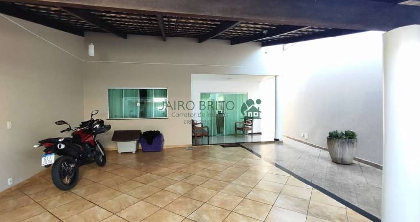 VENDE-SE CASA COM 4 DORMITÓRIOS VISTA MAR NO PONTAL – ILHÉUS/BA