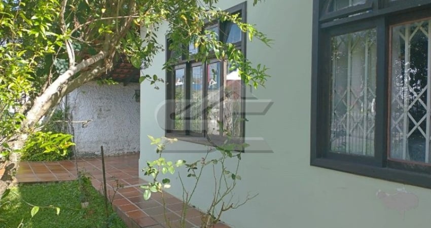 Casa com 03 Quartos, 150 m² , mais 40 m² de edicula - Xaxim