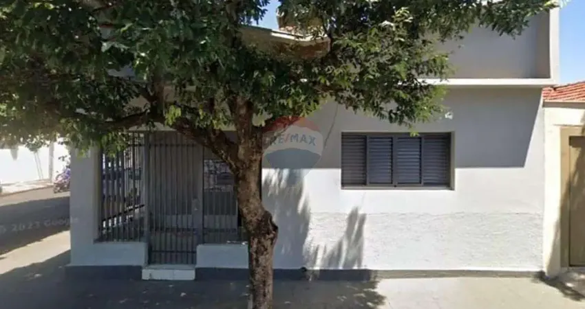 Casa com 3 quartos para alugar no Icaray, Araçatuba 