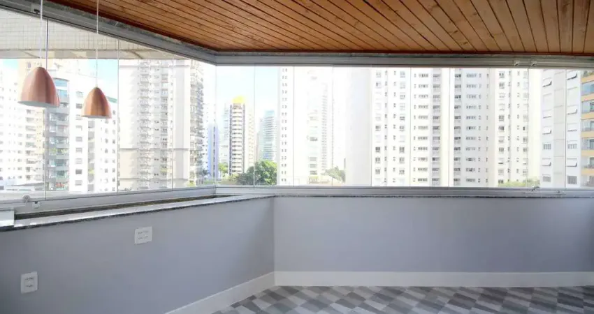 Apartamento com 3 quartos para alugar na Avenida Juriti, Vila Uberabinha, São Paulo