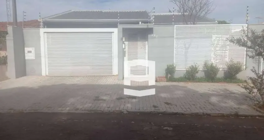 Casa com 3 dormitórios, sendo 1 suíte à venda, 260 m² por R$ 850.000 - Jardim Apucarana - Apucarana/PR