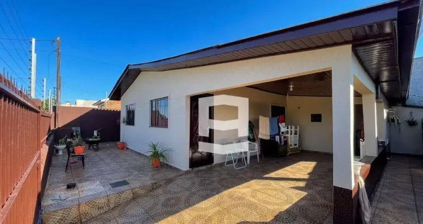 Casa com 2 dormitórios à venda, 114 m² por R$ 210.000,00 - Vila Residencial Isabela II - Apucarana/PR