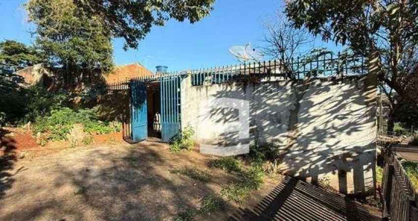 Casa com 3 dormitórios à venda, 32 m² por R$ 70.000,00 - Núcleo Habitacional Dom Romeu Alberti - Apucarana/PR