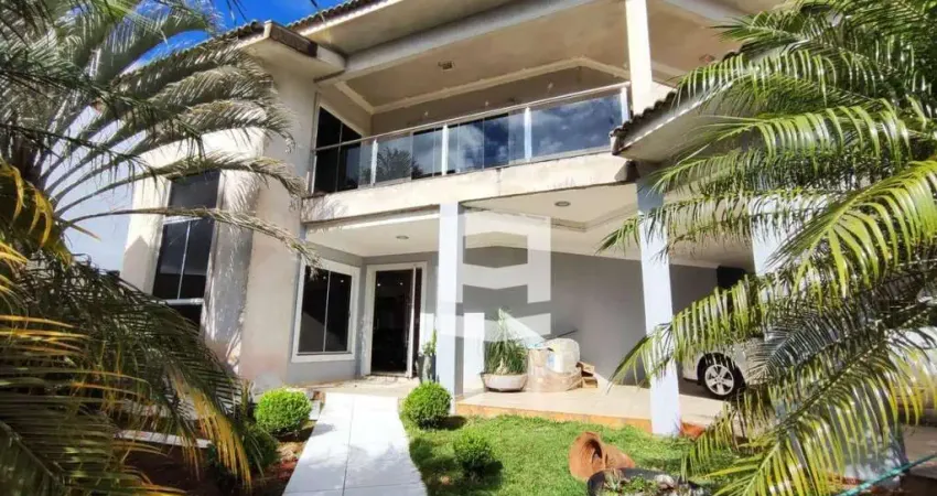 Casa com 4 dormitórios à venda, 340 m² por R$ 810.000,00 - Jardim Presidente Kennedy - Apucarana/PR