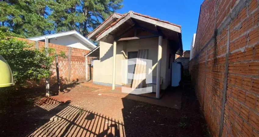 Casa com 2 dormitórios à venda, 32 m² por R$ 85.000,00 - Jardim Aeroporto - Apucarana/PR