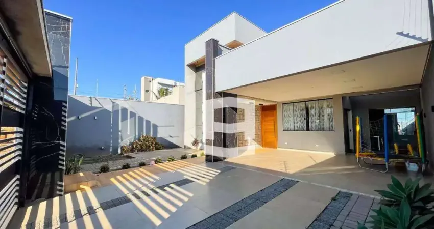 Casa com 4 dormitórios à venda, 267 m² por R$ 1.150.000,00 - Loteamento Residencial Cazarin - Apucarana/PR