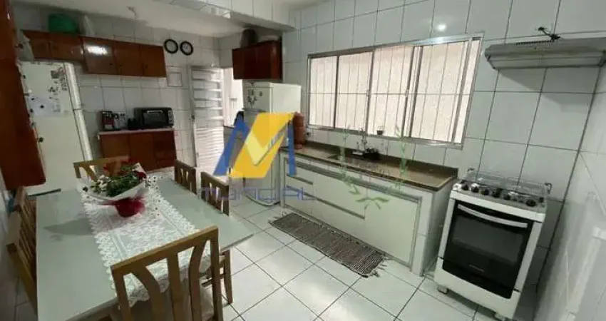 Casa com 3 quartos à venda na Rua Cachoeira de Minas, Jardim Santa Adelia, São Paulo