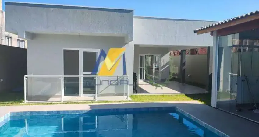 Linda Casa com 239 m²  em Condomínio à Venda com 3 Quartos e 1 Suíte