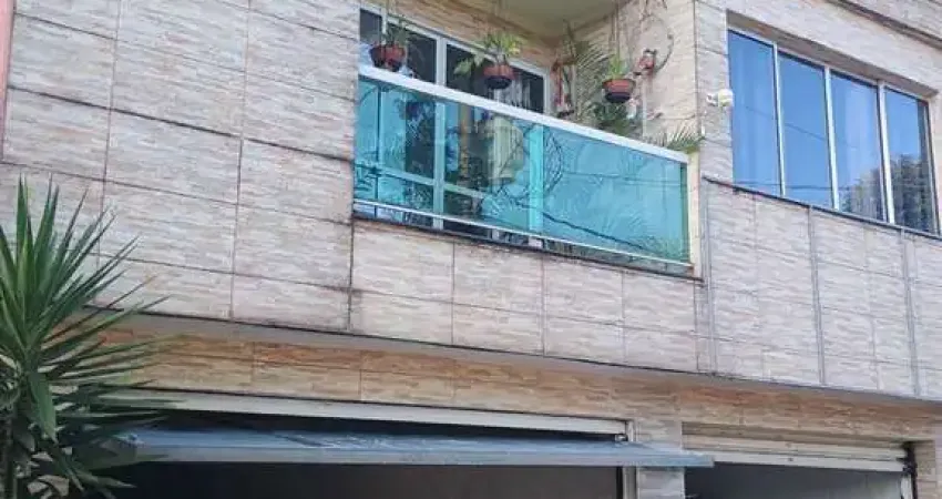 “Esse sobrado é tipo 2 em 1: casa linda + espaço pra ganhar dinheiro!'