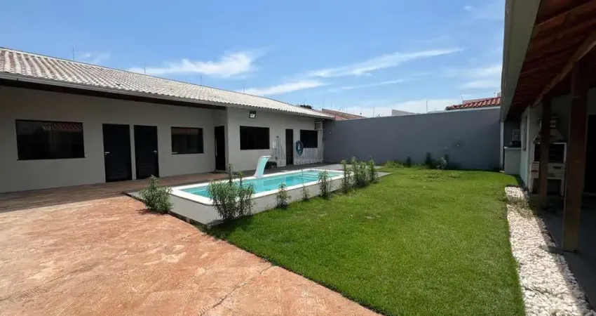 Casa térrea • terreno grande • piscina • jardim iguaçu -  troca curitiba