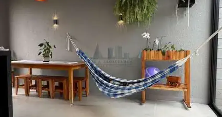 Casa com 3 quartos à venda na Rua Professor Carlos Alexandre Moraes, 61, Jardim Monte Carlo, Maringá